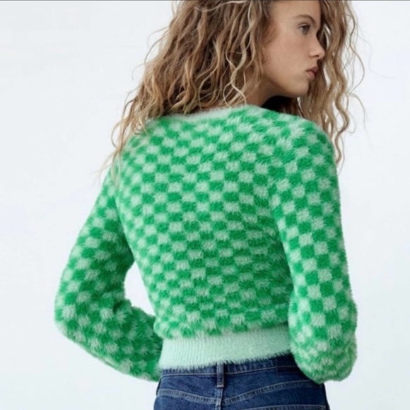 ZARA Green Check Fluffy Knit Crew Neck Cropped Sweater Size Medium - Picture 2 of 7